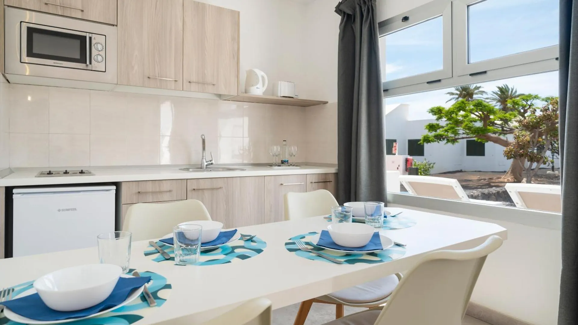 Apartamentos Santa Rosa Costa Teguise 3*,